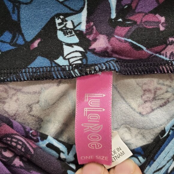 LuLaRoe Disney Villains Peter Pan Captain Hook Collage Print‎ Rare Leggings O/S - Picture 3 of 6
